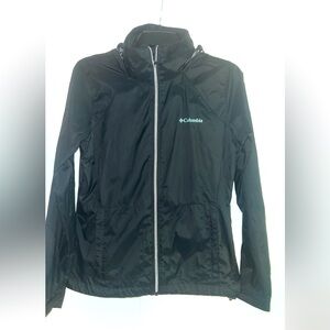 Women’s Columbia rain jacket small